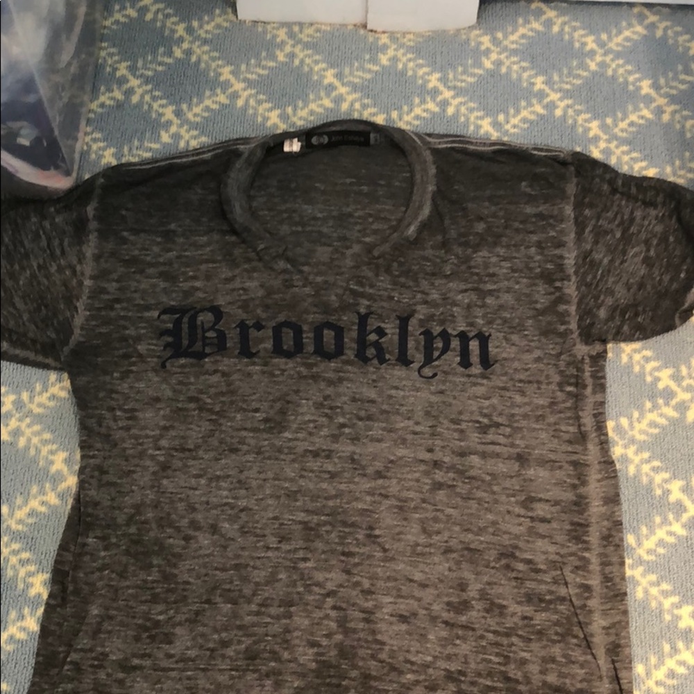 Short sleeve t-shirt size m/l